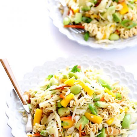 CRUNCHY ASIAN RAMEN NOODLE SALAD